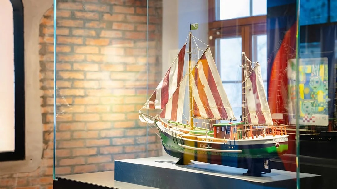 Model ship display at KUNST HAUS WIEN, Hundertwasser Museum exhibit.