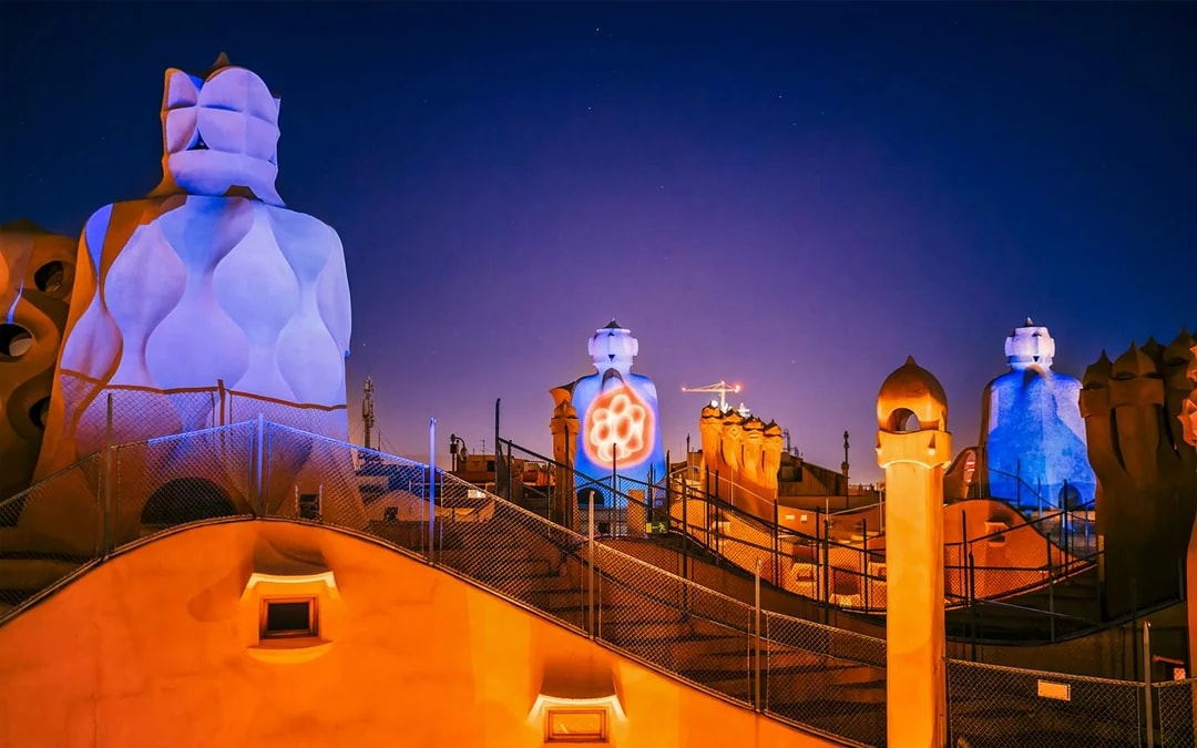 La Pedrera-Casa Milà Night Guided Tour Image 8