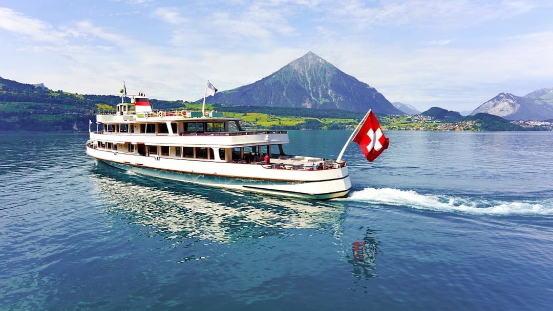 Lake Thun & Lake Brienz Cruise Day Pass