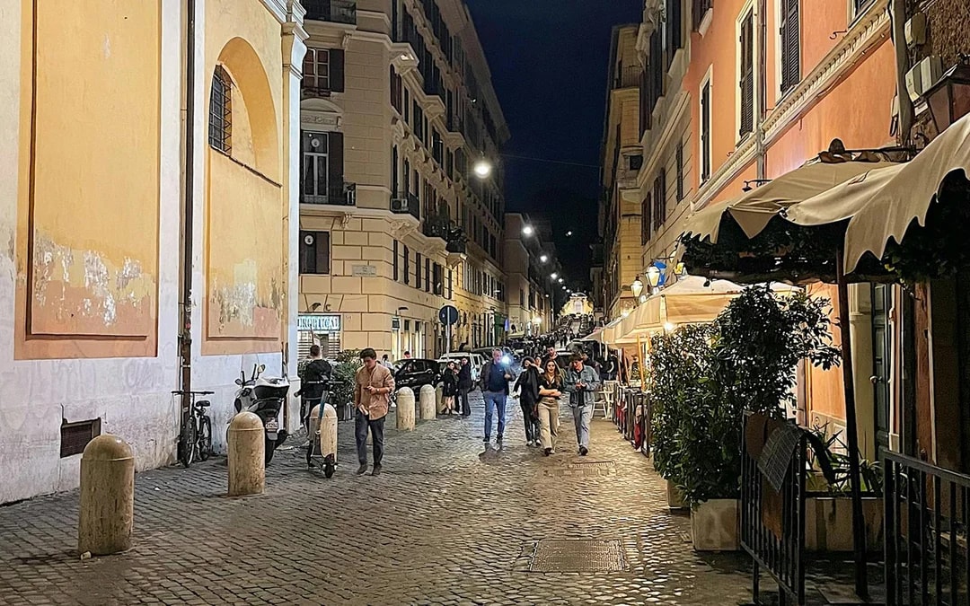 Legends & Ghosts of Rome: Night Walking Tour Image 7