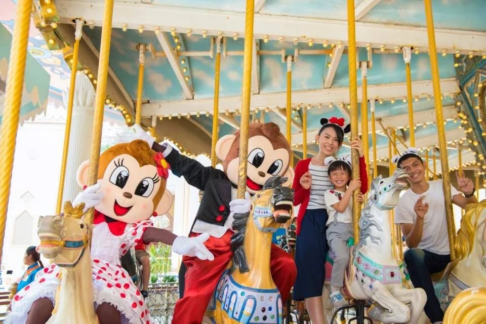 Leofoo Village Express Shuttle & Ticket Package