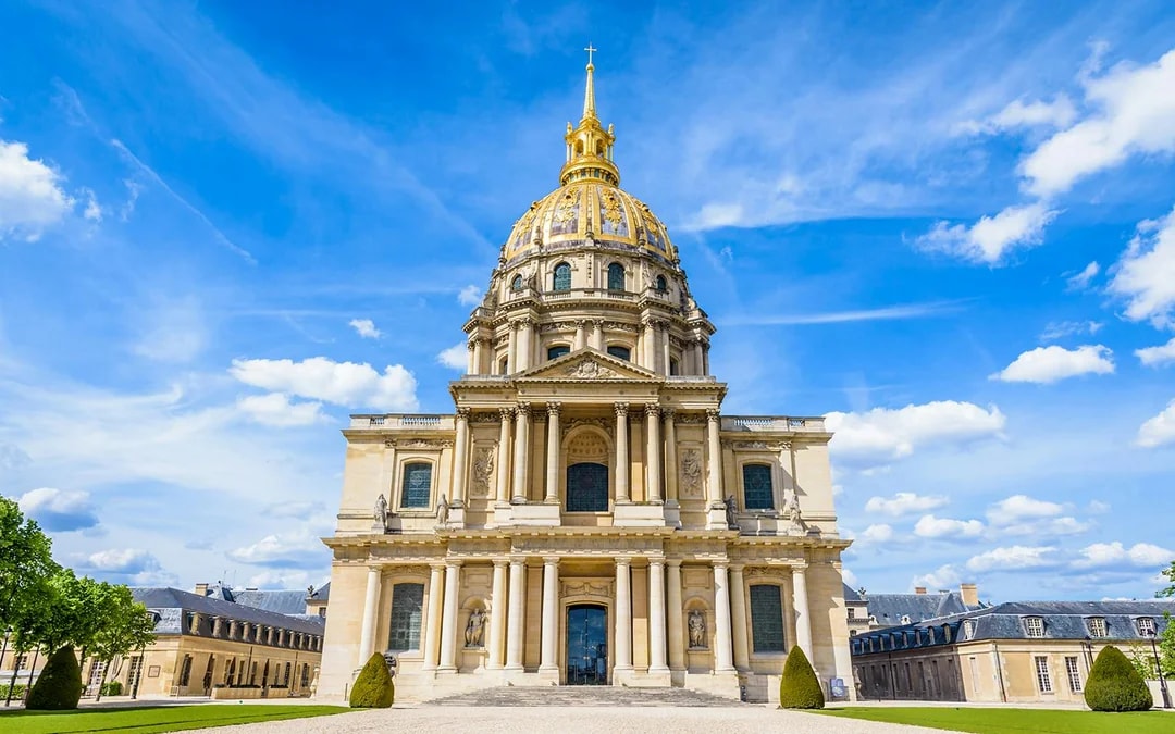 Historical Walking Tour with Skip-the-line Entry to Invalides Image 1