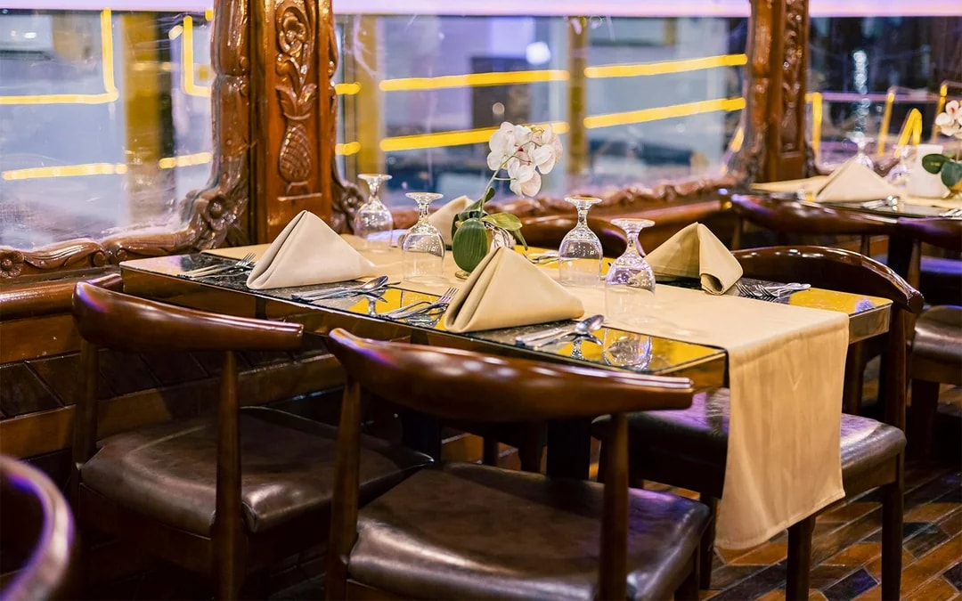 Alexandra VIP Dhow Cruise with Dinner, Entertainment and Transfers Image 11