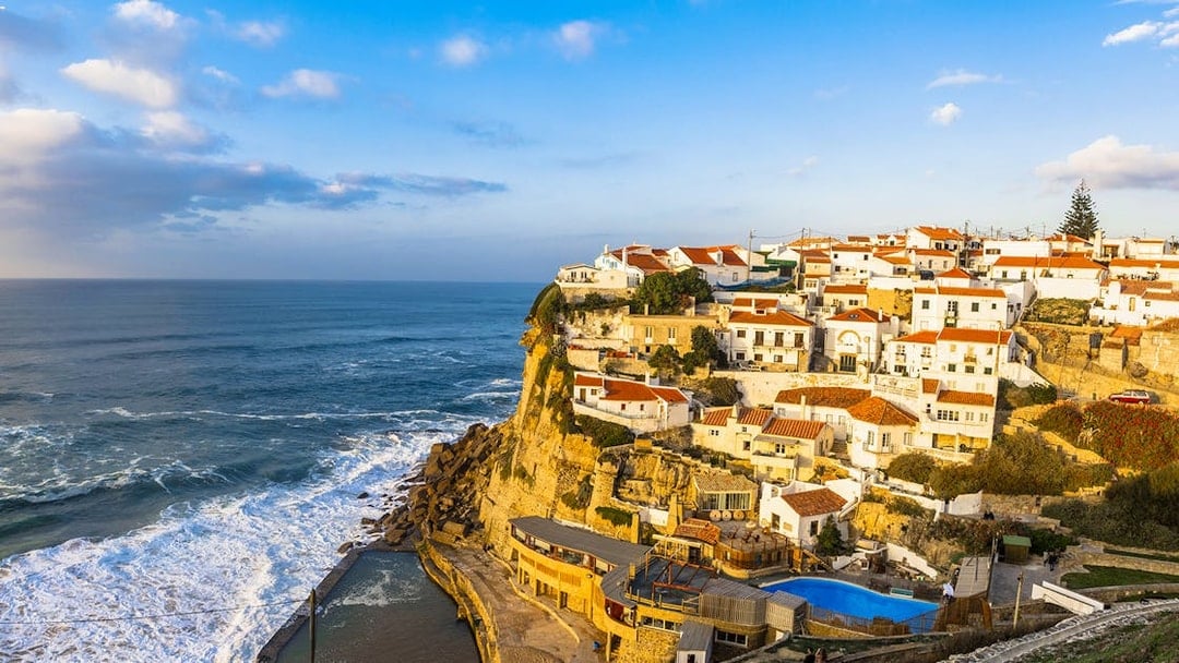 From Lisbon: Pena Palace, Quinta da Regaleira, and Sintra Full-Day Tour