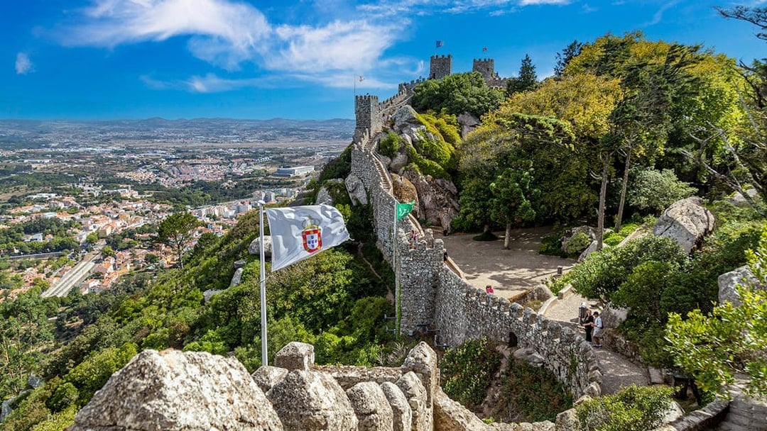 From Lisbon: Day Trip to Sintra, Pena Palace, Moorish Castle & Quinta da Regaleira
