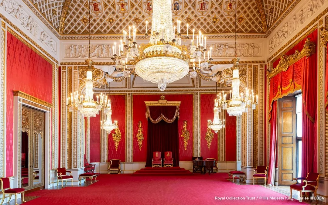 Buckingham Palace & Windsor Castle Full-Day Tour Image 7
