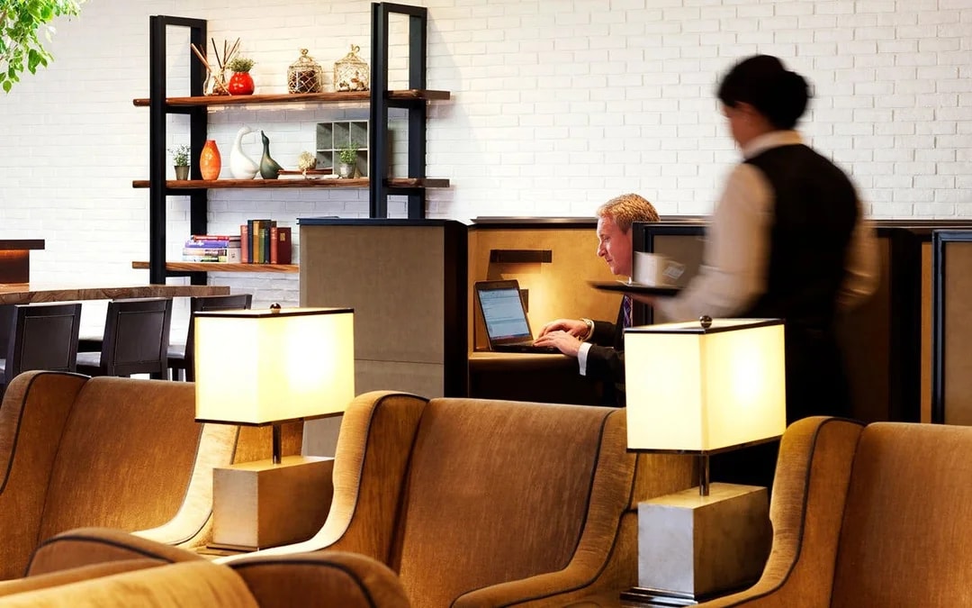 London Heathrow Airport: Plaza Premium Lounge at Terminal 4 Image 2