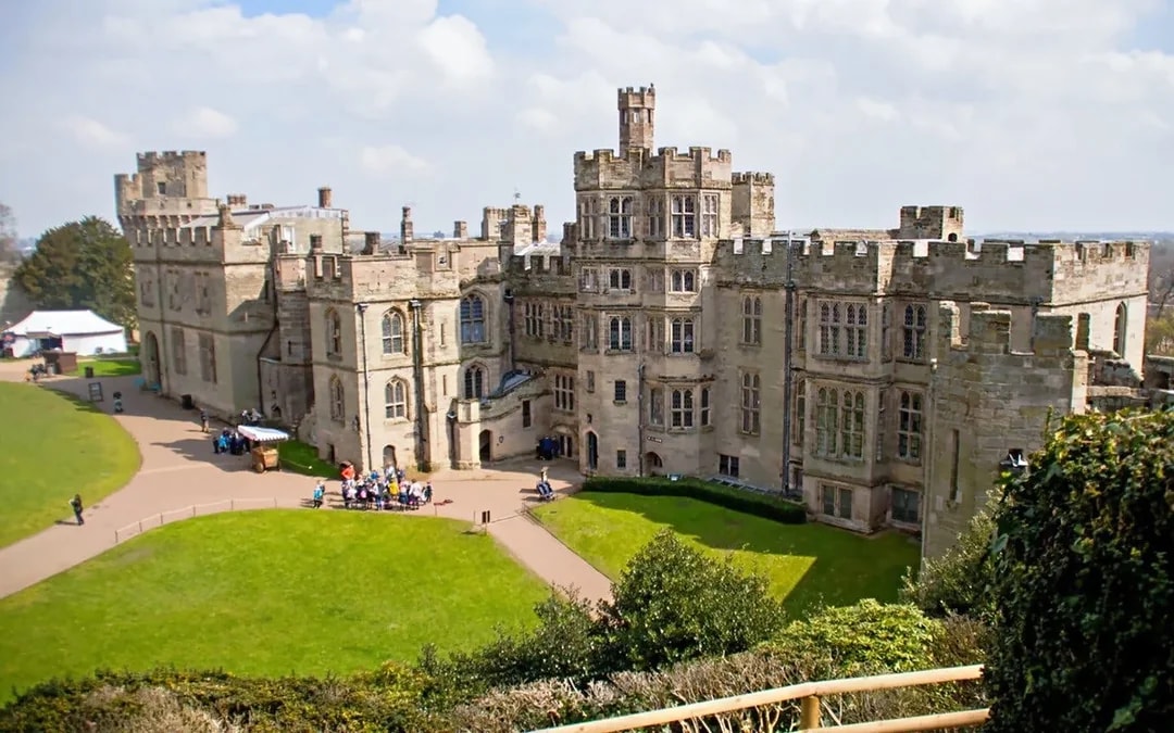 Guided Tour of the Cotswolds, Warwick, Oxford & Stratford-upon-Avon Image 7