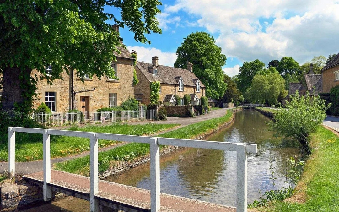 Guided Tour of the Cotswolds, Warwick, Oxford & Stratford-upon-Avon Image 9
