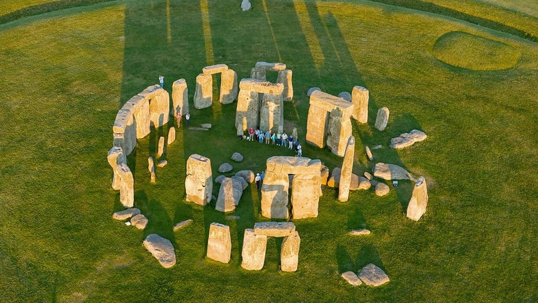 From London: Stonehenge Inner Circle Access & Windsor Day Trip