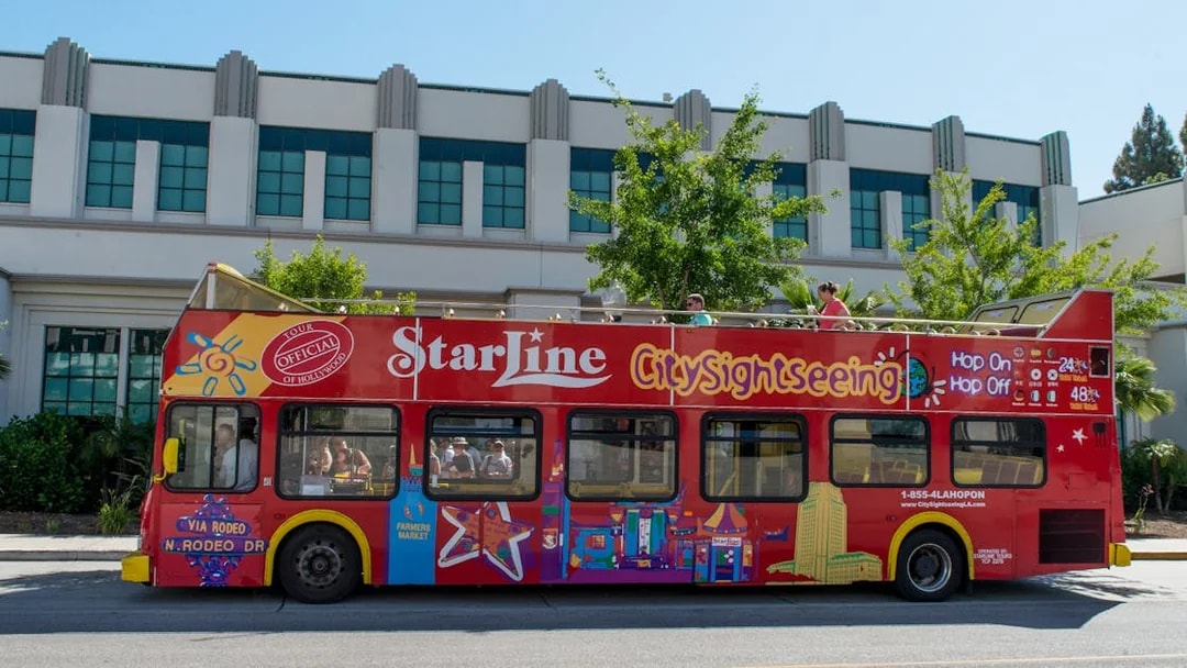 Red double-decker bus for Los Angeles hop-on hop-off city tour.