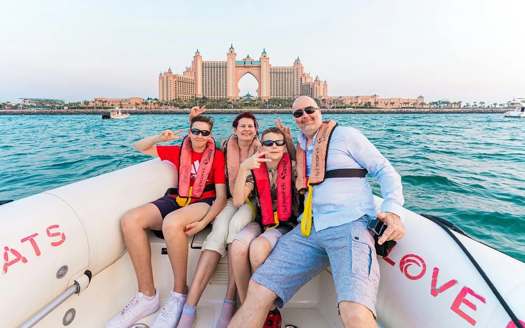 Love Boats: 90 Minutes Ultimate Tour Image 3
