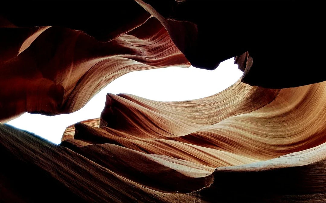 Lower Antelope Canyon Tour with Navajo Guide Image 8