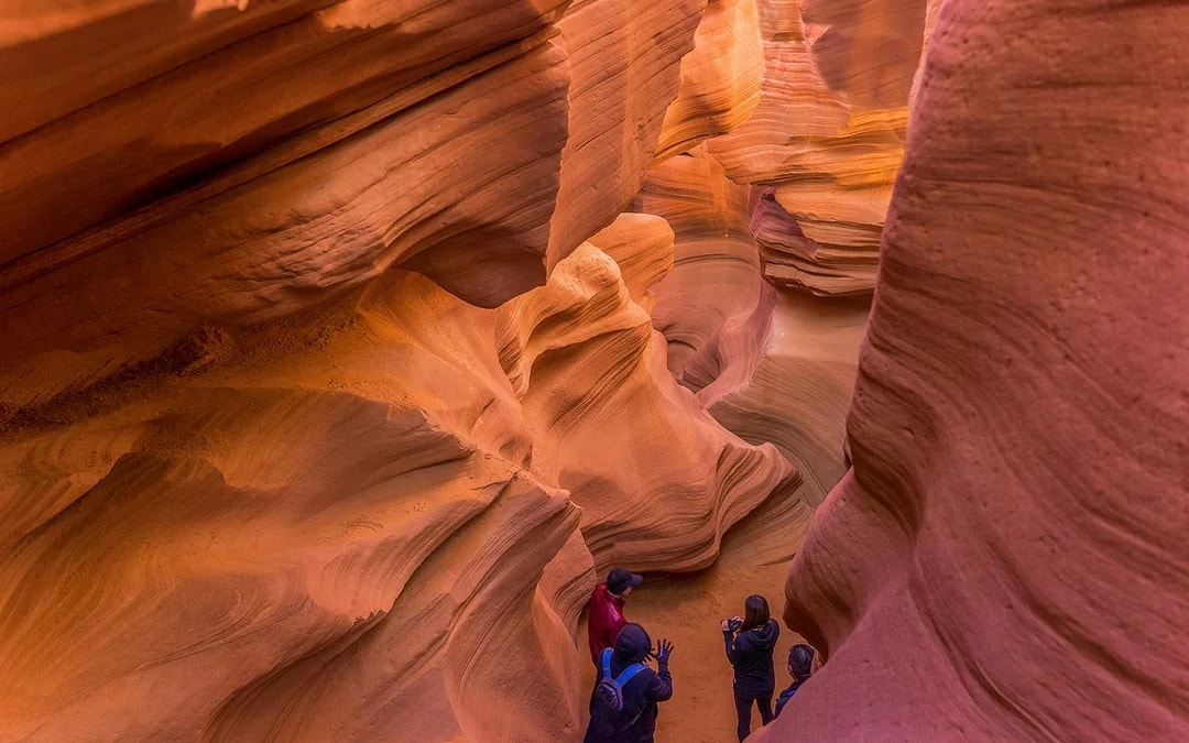 Lower Antelope Canyon Tour with Navajo Guide Image 3