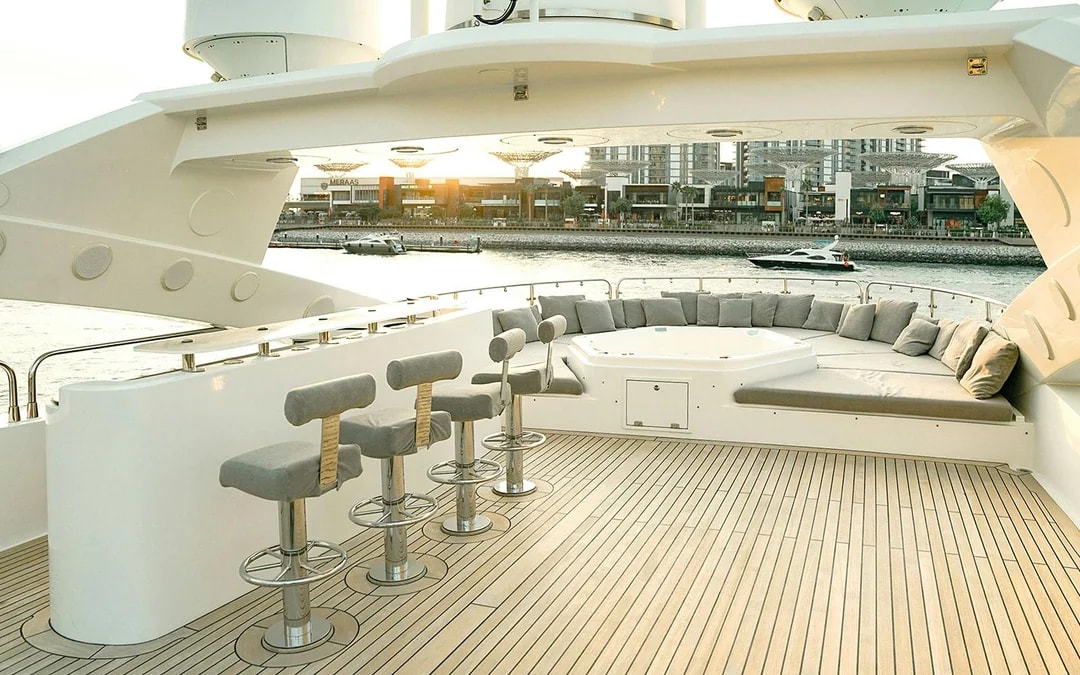 Luxury Superyacht Experience: VIP Dining, Premium Drinks, & Live Music Image 10