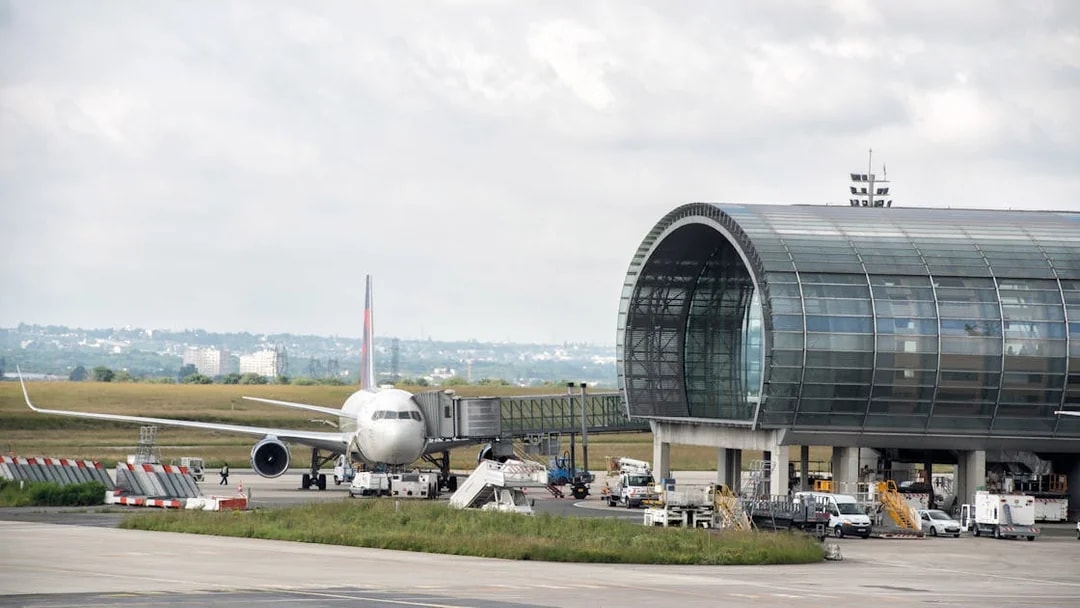 Airplane at terminal gate, Charles de Gaulle Airport, Paris.