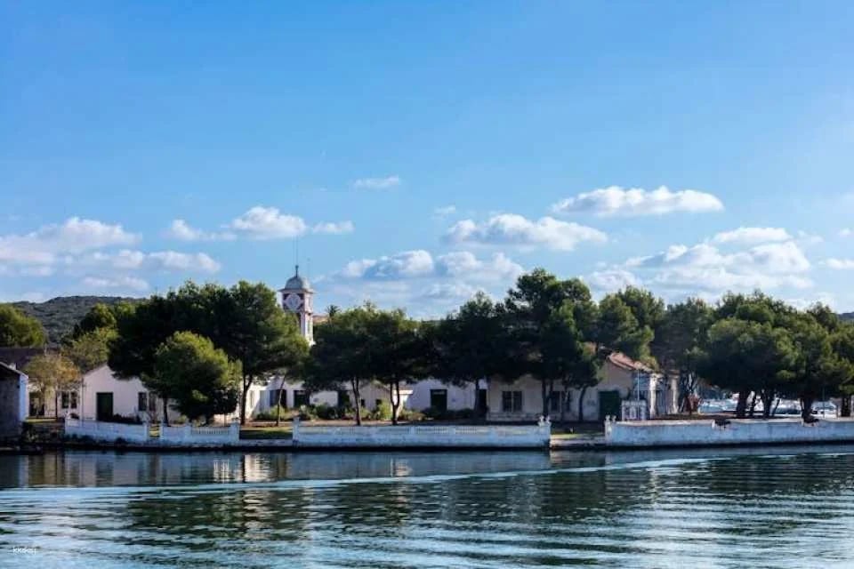 Mahon Harbour Yellow Catamarans cruise with underwater views