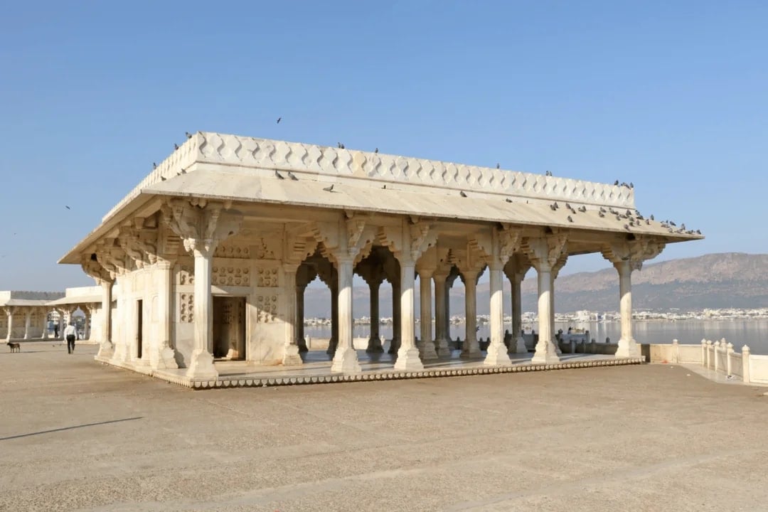 Marble Pavilion, Ana Sagar