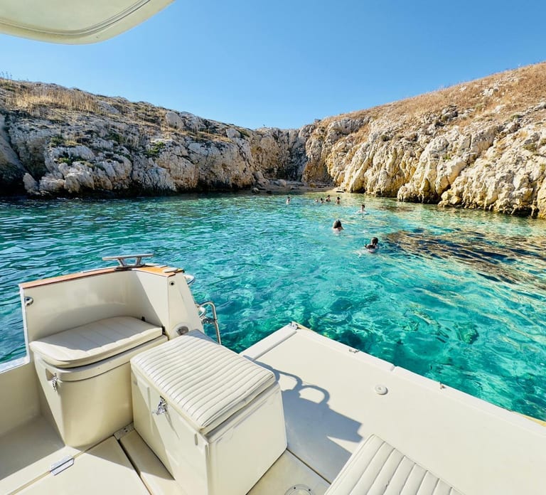 Cruise, Coffee and Swimming in the Calanques of Frioul