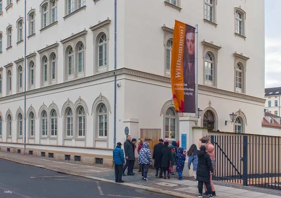 Mendelssohn walking tour with museum and city visit