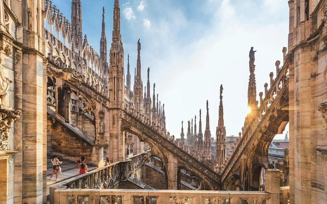 Milan Cathedral and Terraces Skip-the-Line Guided Tour Image 6