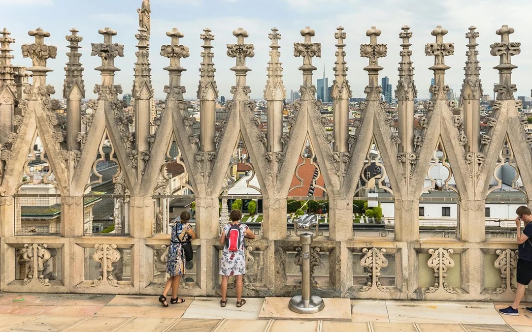 Milan Cathedral and Terraces Skip-the-Line Guided Tour Image 9