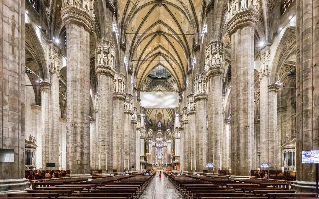 Milan Cathedral and Terraces Skip-the-Line Guided Tour Image 12