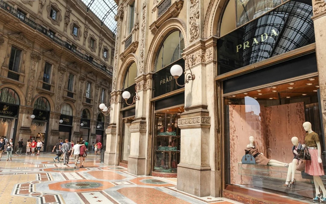 Milan Fashion Secrets: Self-Guided City Exploration Game Image 8