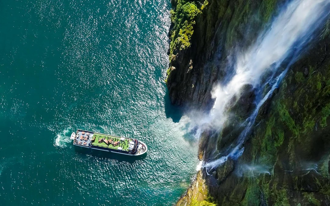 Milford Sound Cruise with Multiple Viewing Decks by RealNZ Image 9