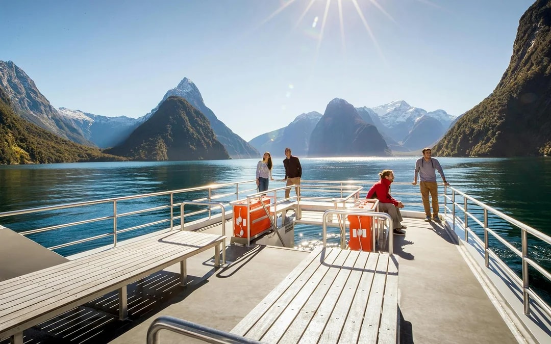 Milford Sound Extended Scenic Cruise by Southern Discoveries Image 10