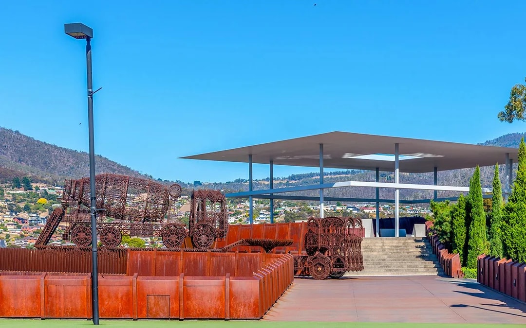 Full-Day Guided Tour of Mt Wellington with Tickets to MONA Image 6