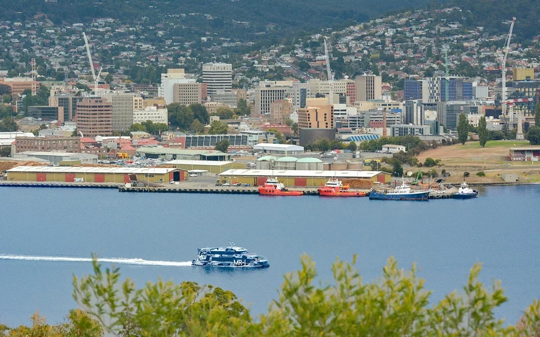 Full-Day Guided Tour of Mt Wellington with Tickets to MONA Image 7
