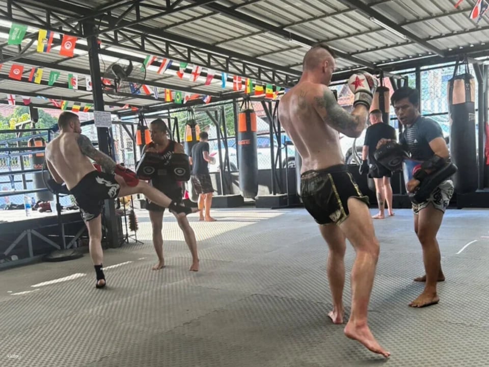 Muay Thai Training by Battle & Conquer Gym | Pattaya