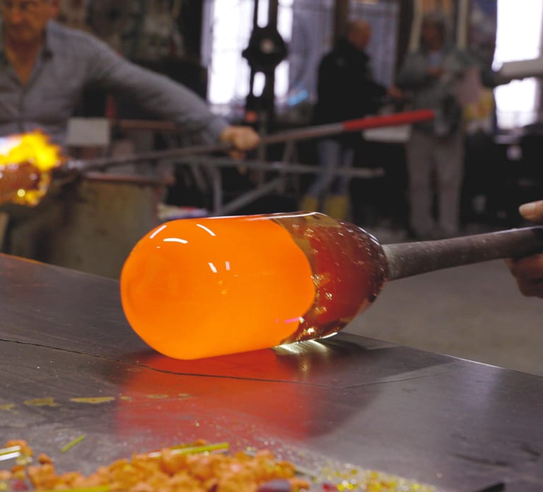 Murano: Glass Blowing Demonstration and Artistic Glass Gift experience image 3