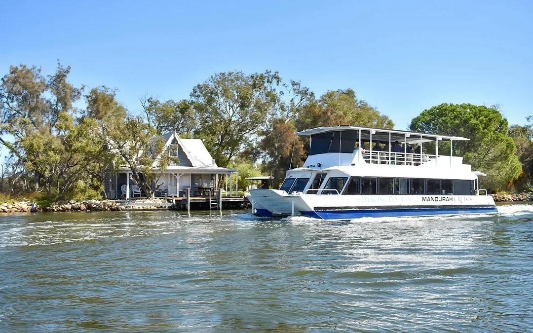 Murray River Lunch Cruise Image 6