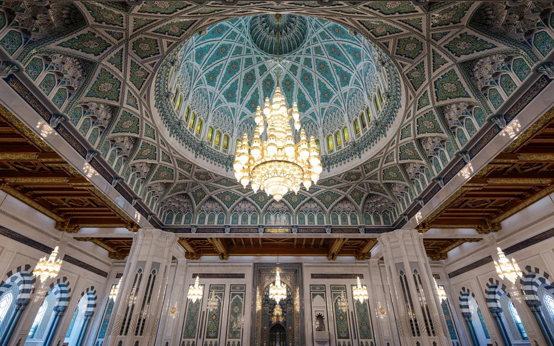 Muscat: Full-Day City Tour with Grand Mosque, Opera House, Al Alam Palace, and Museum Stops Image 3
