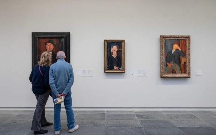 Musée de l'Orangerie Entry Ticket Options, Audio Guide, Seine River Cruise, or 24-Hour Hop-On Hop-Off Bus Pass Image 3