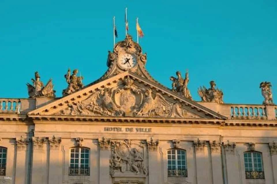 Nancy 2-hour introductory walking tour with a local