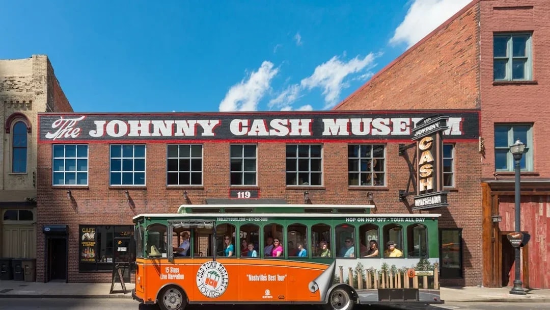 Trolley in front of Johnny Cash Museum on Nashville hop-on hop-off tour.