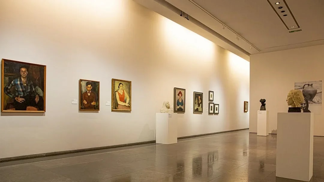 Art gallery with portraits and sculptures at the National Museum of Contemporary Art.