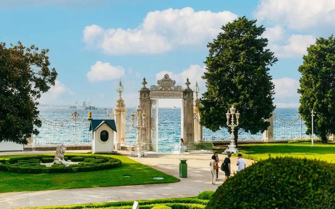 National Palaces Combo: Dolmabahçe + Yıldız Palace Skip-the-Line Ticket Image 6
