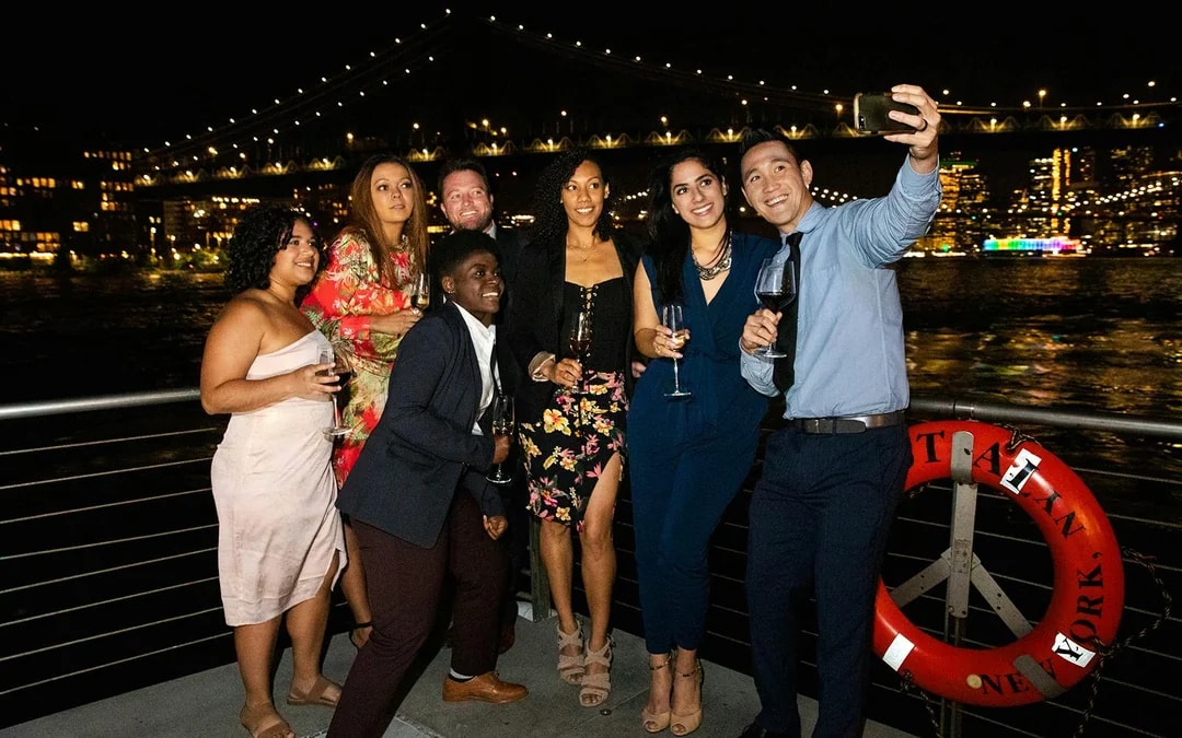 New York Dinner Cruise Image 8