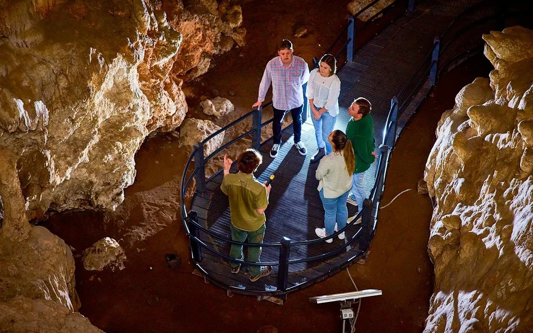 Ngilgi Cave Ancient Lands Experience Image 2