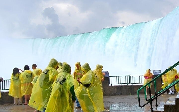 Niagara Falls Small-Group Guided Tour with Hotel Pickup, Maple Syrup Tasting, and Customizable Attractions Image 3