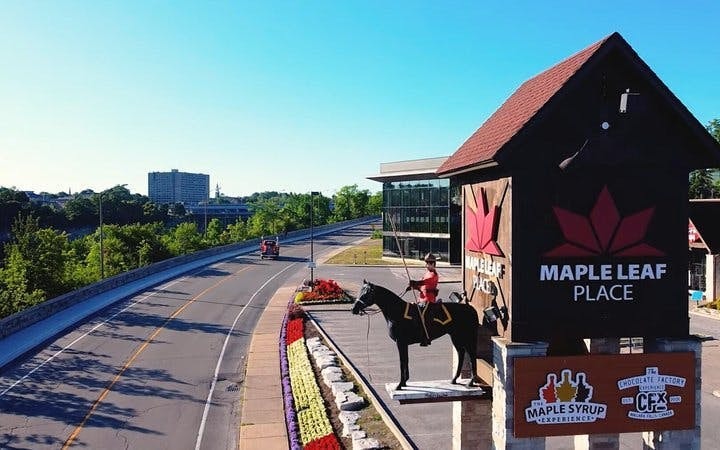 Niagara Falls Small-Group Guided Tour with Hotel Pickup, Maple Syrup Tasting, and Customizable Attractions Image 9