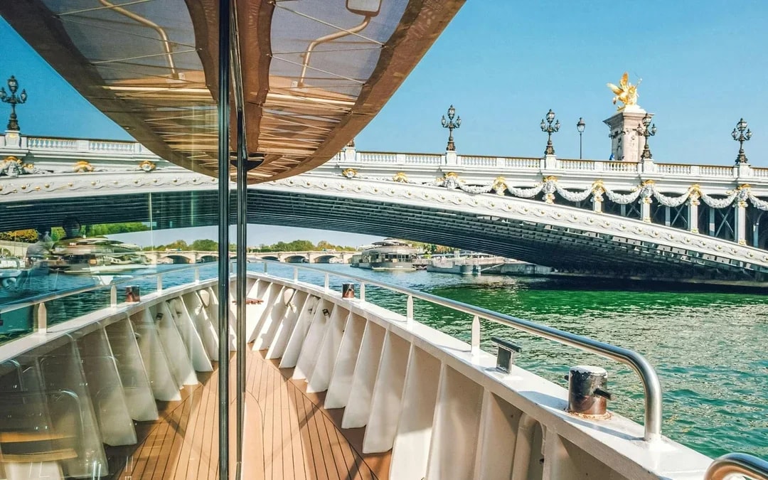 Nile Maxim Luxury Cairo Dinner Cruise with Live Entertainment Image 8