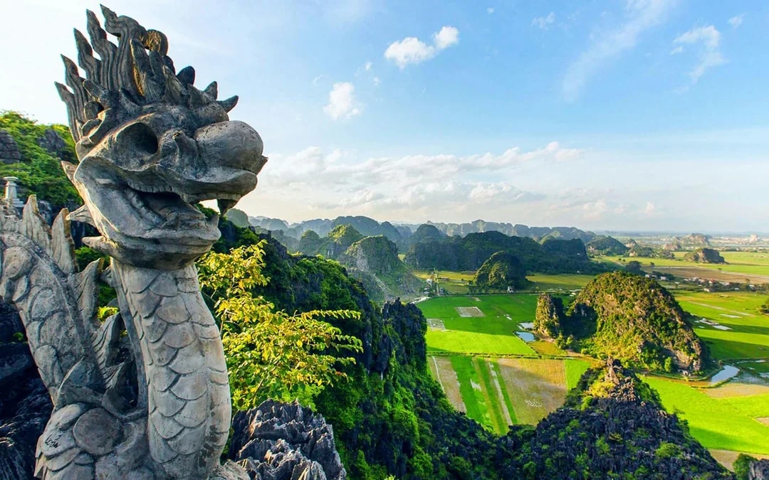 Ninh Binh Tour - Trang An, Hoa Lu/Bai Dinh Pagoda & Mua Caves Image 2
