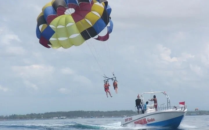 Nusa Dua Jet Ski and Parasailing Adventure with Hotel Transfers Image 2