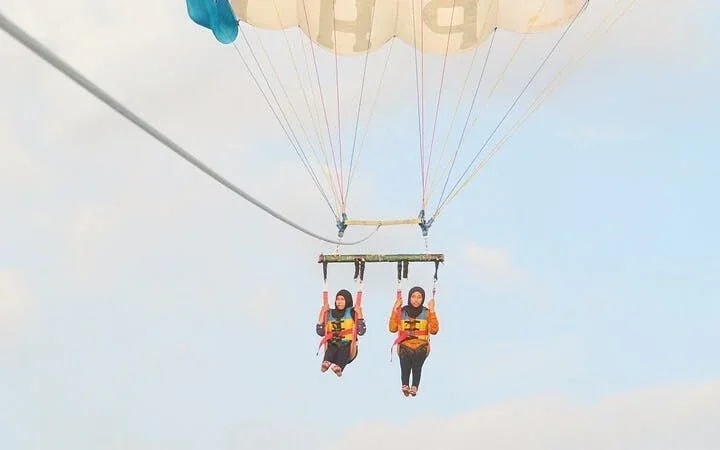 Nusa Dua Jet Ski and Parasailing Adventure with Hotel Transfers Image 8