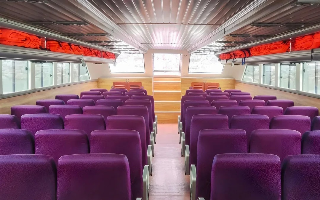 Nusa Penida to Bali (Sanur) Fast Boat Ferry Ticket with VIP Lounge Access Image 2